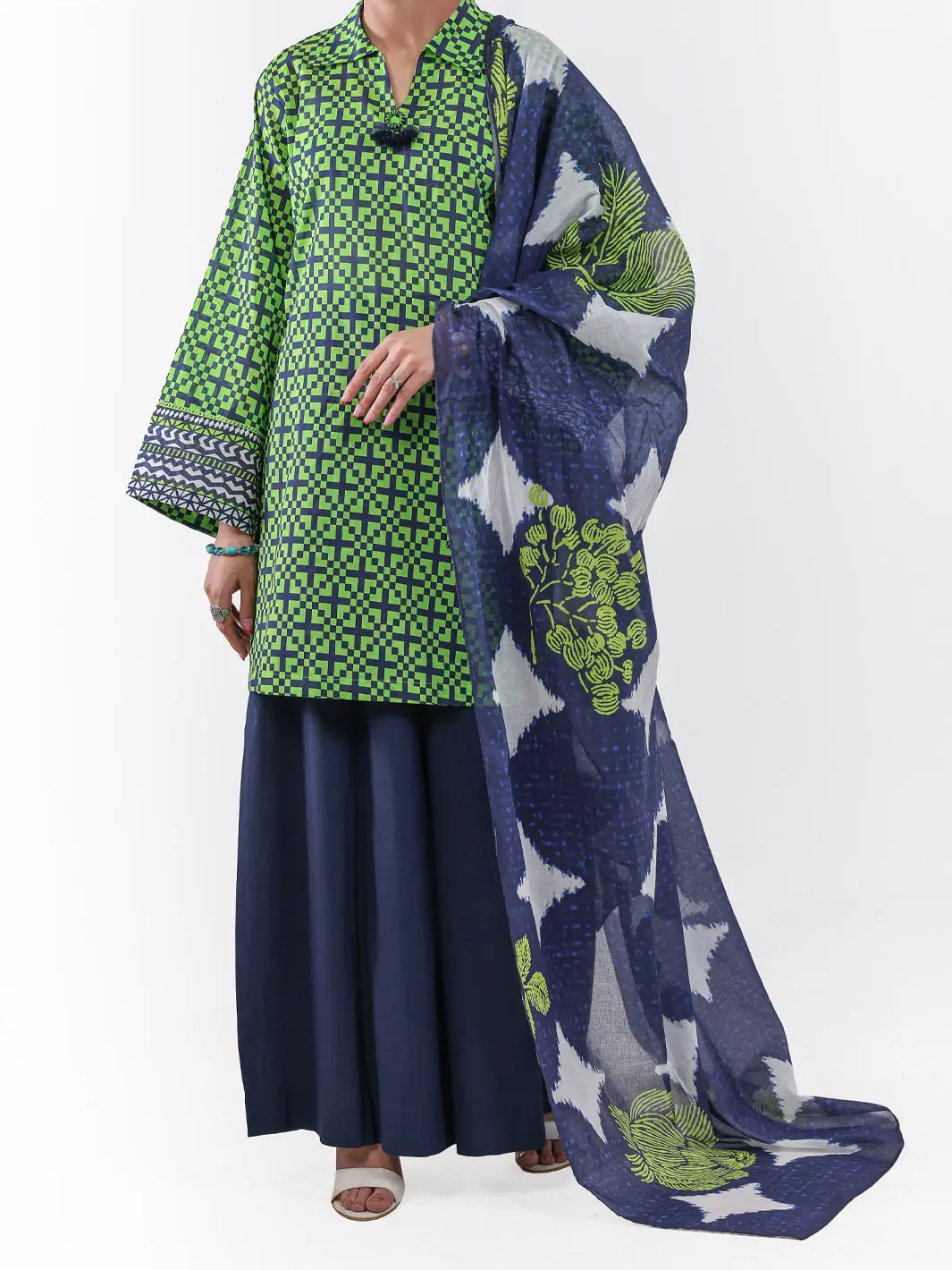 Green Lawn 2Pc Unstitched - Alp-2Ps-Lkd-2468 1