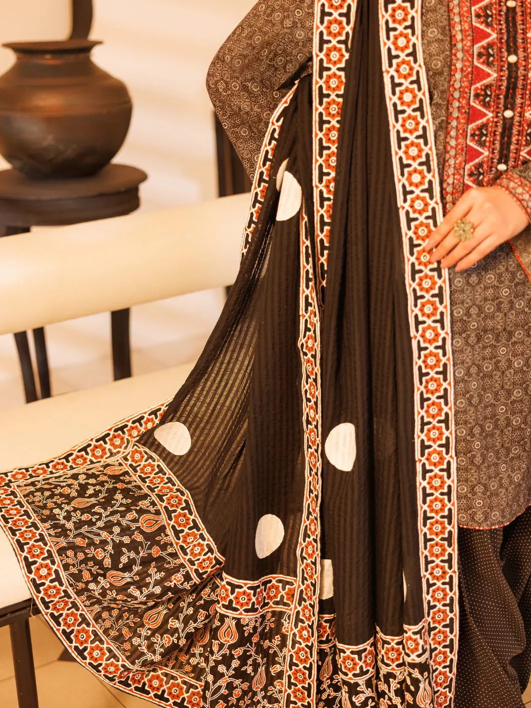 Black Dobby Dyed Dupatta - Alp-St-2335B 1