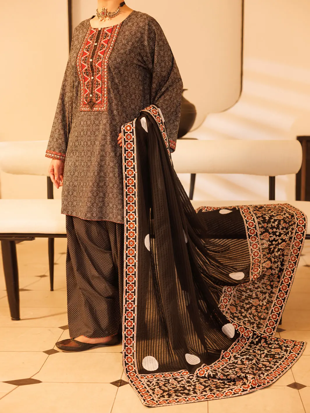 Black Lawn Stitched 2Pc - Alp-2Ps-Lks-2335B 1