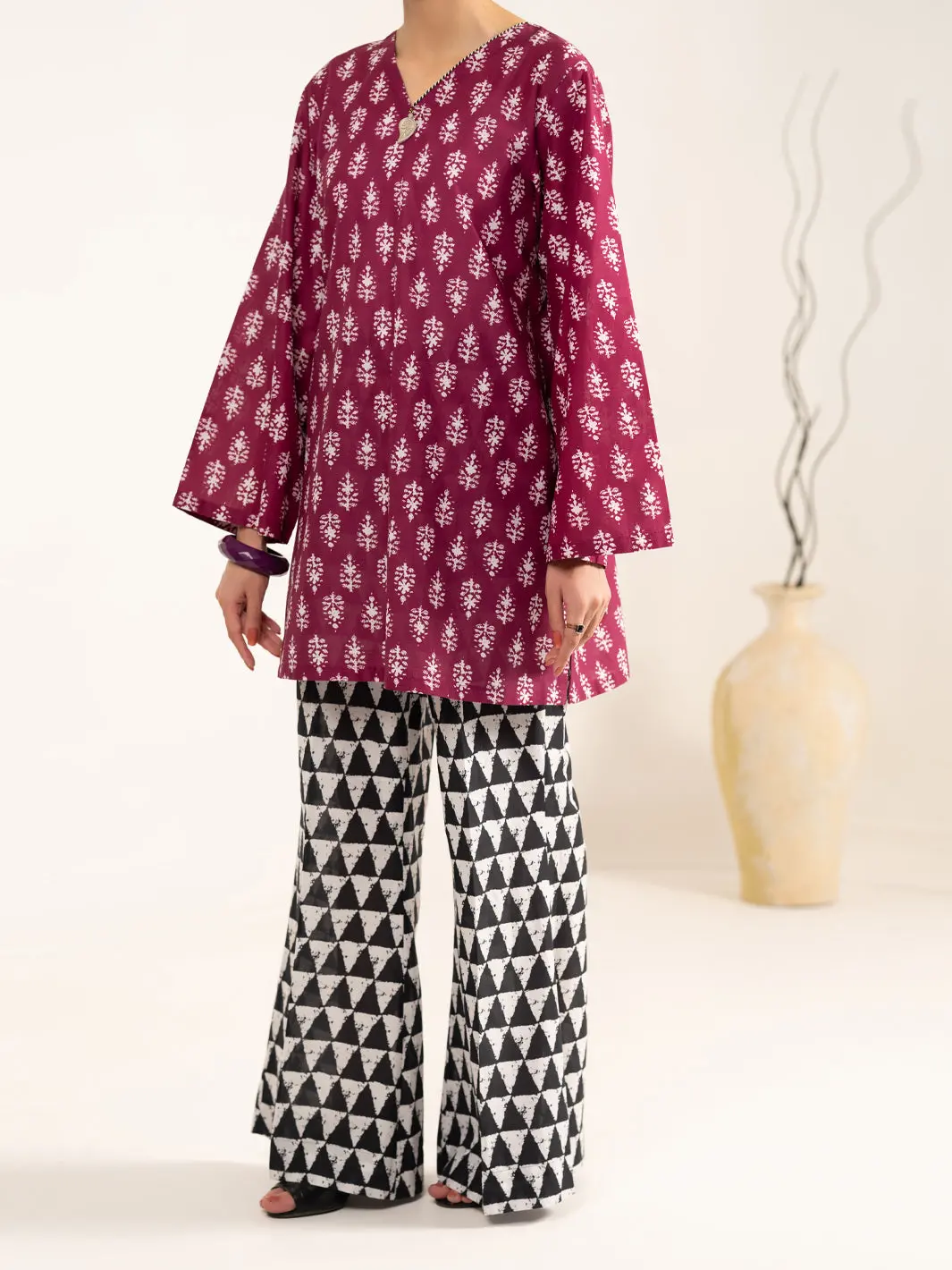 Red Lawn 2Pc Stitched - Alp-2Ps-Lks-2479 1