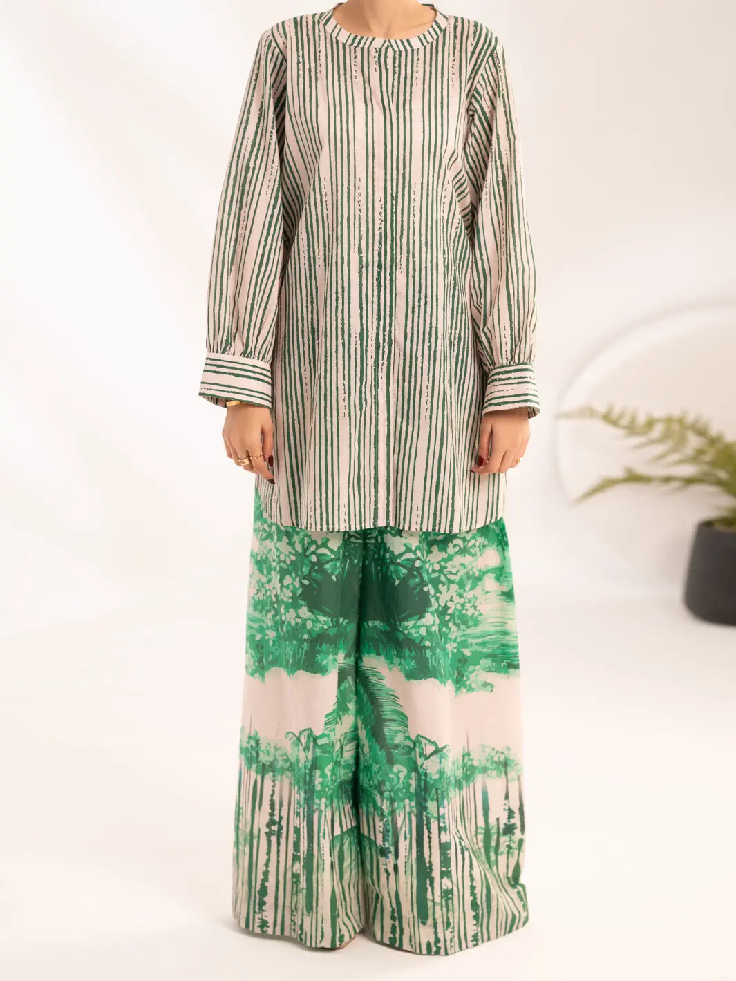 Off White 2Pc Stitched - Alp-Lks-2527 1