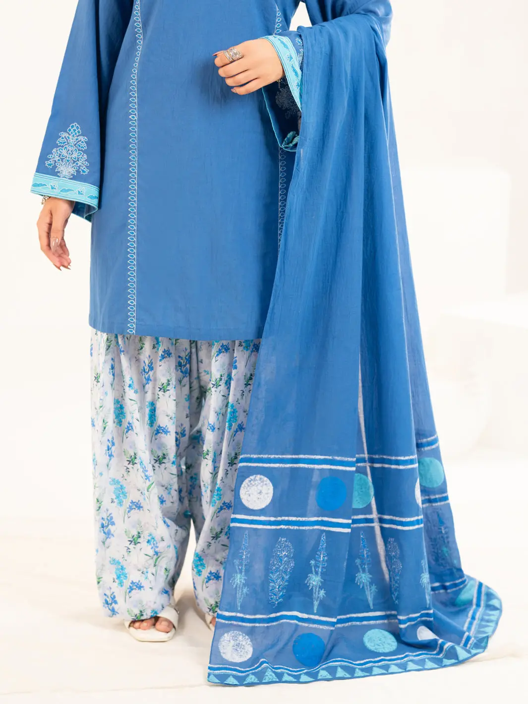 Blue Embroidered Stole - Al-St-1005 1