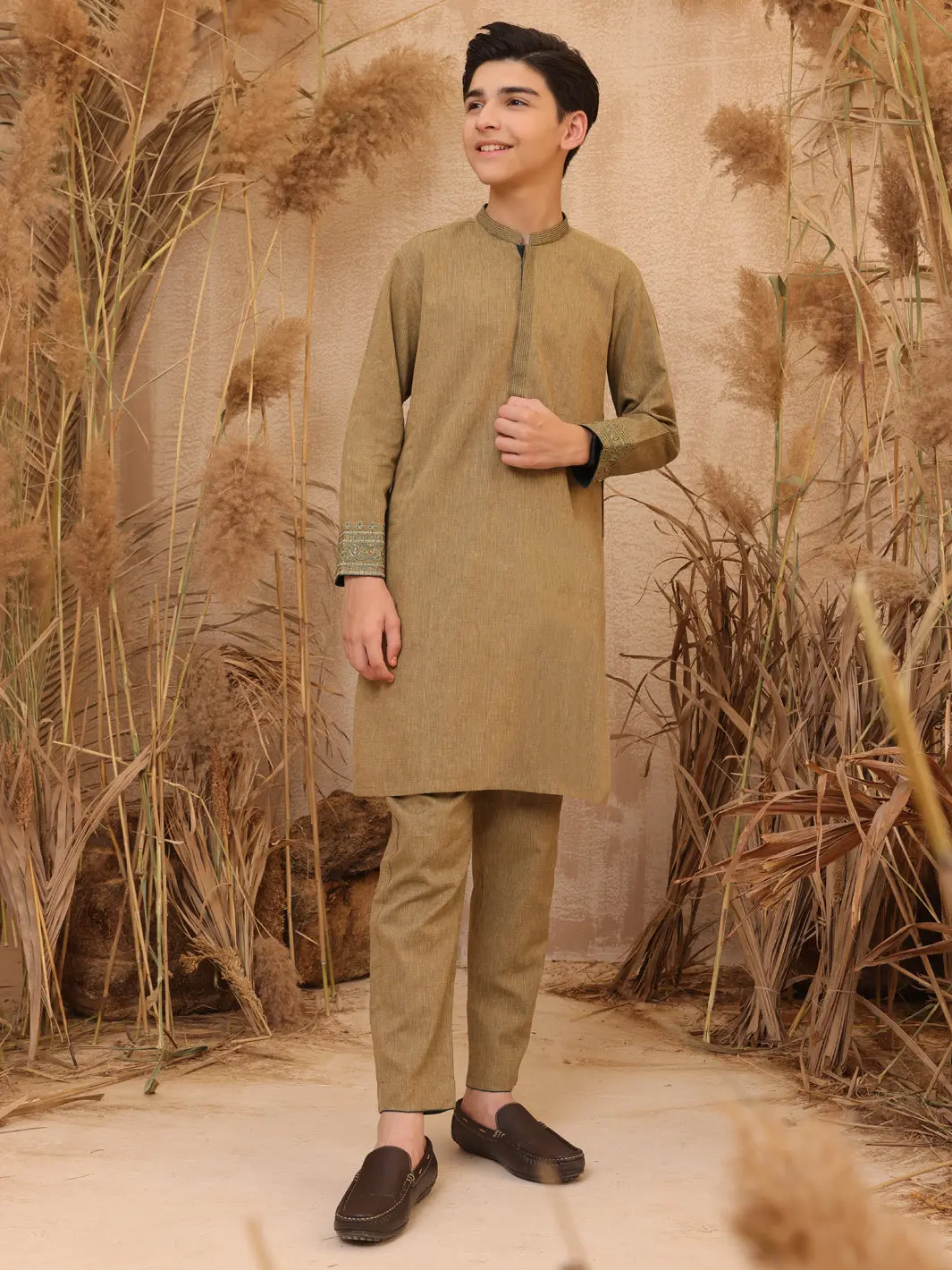 Mehndi Green Blended Kurta Trouser - Alt-Kt-023 1