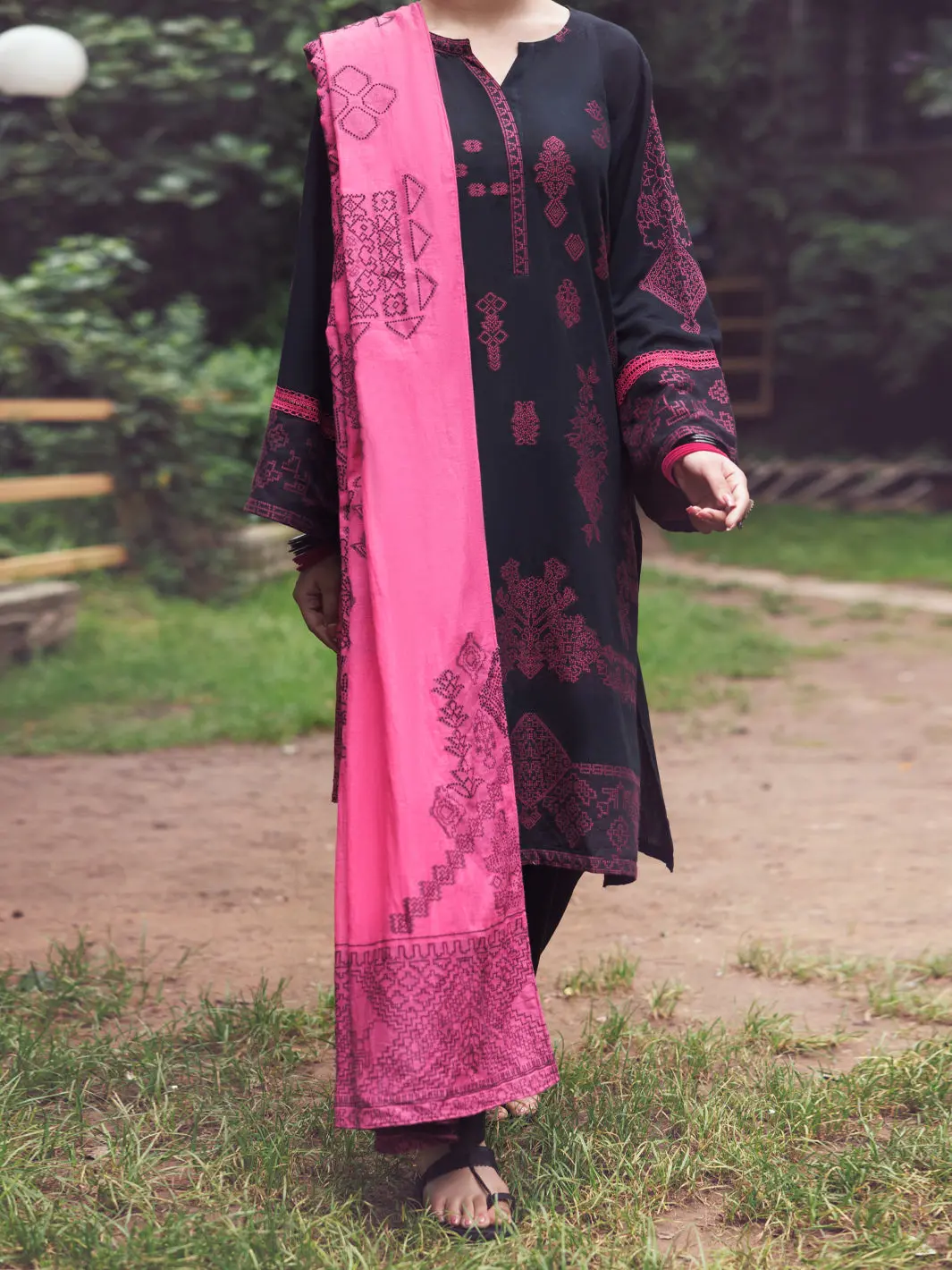 Black Jacquard 3Pc Stitched - Awp-3Ps-750 1