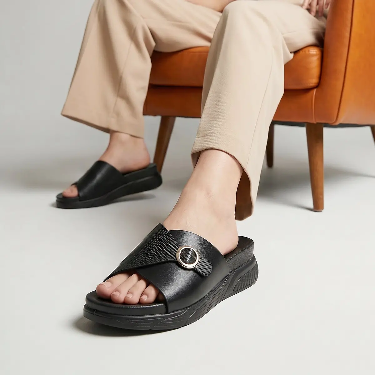 Women's Comfort Slippers 1
