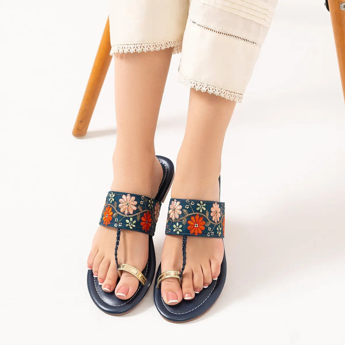 Women's Floral Kola Puri 1