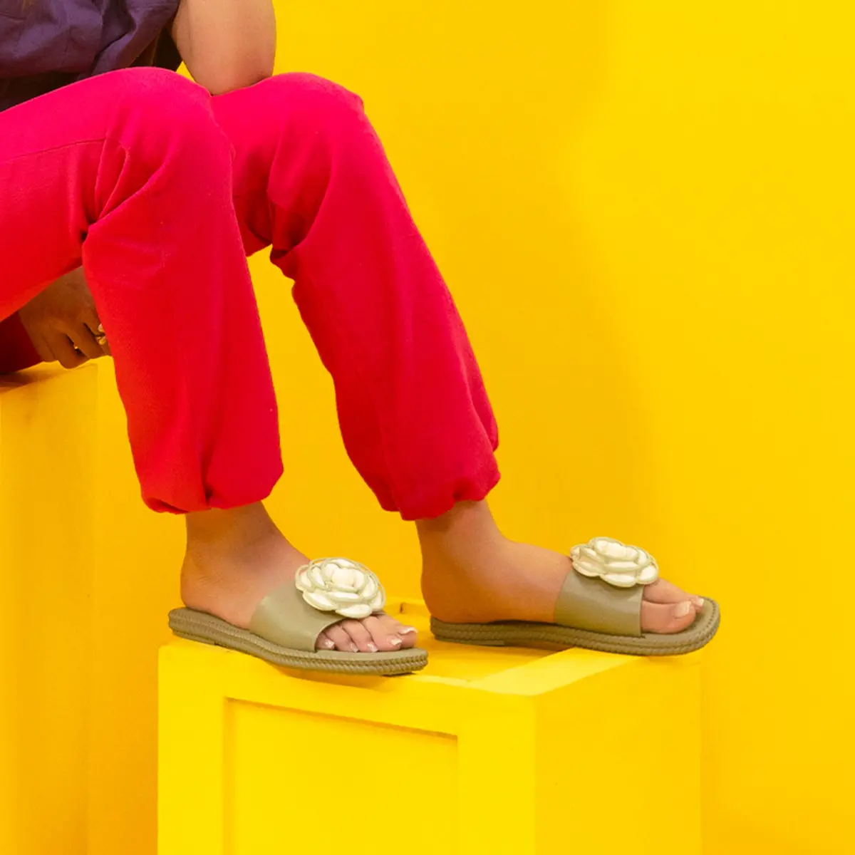 Women's Classic Flats 1