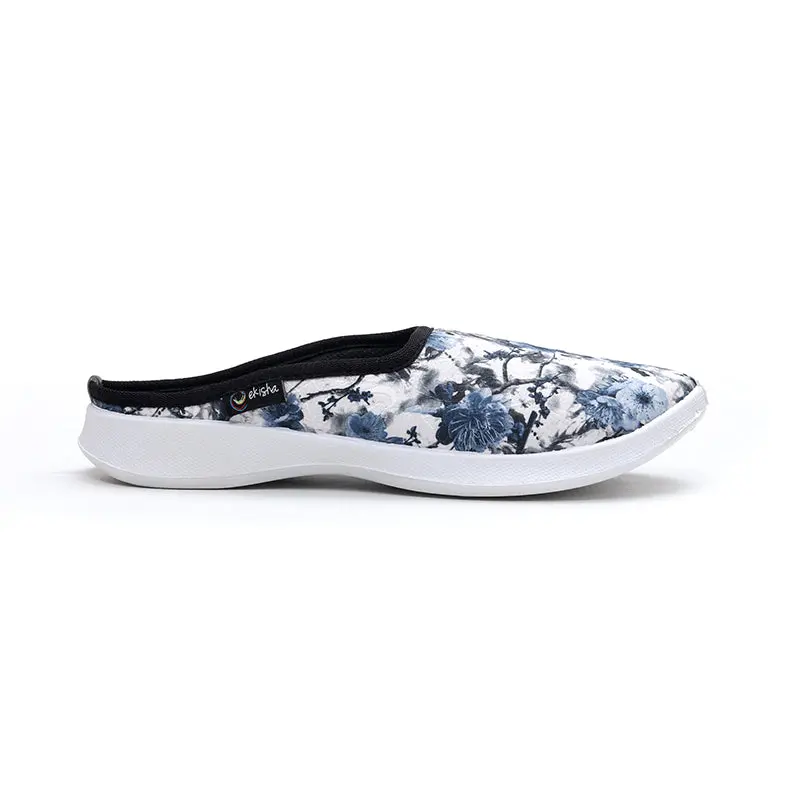 Women's Floral Canvas 1