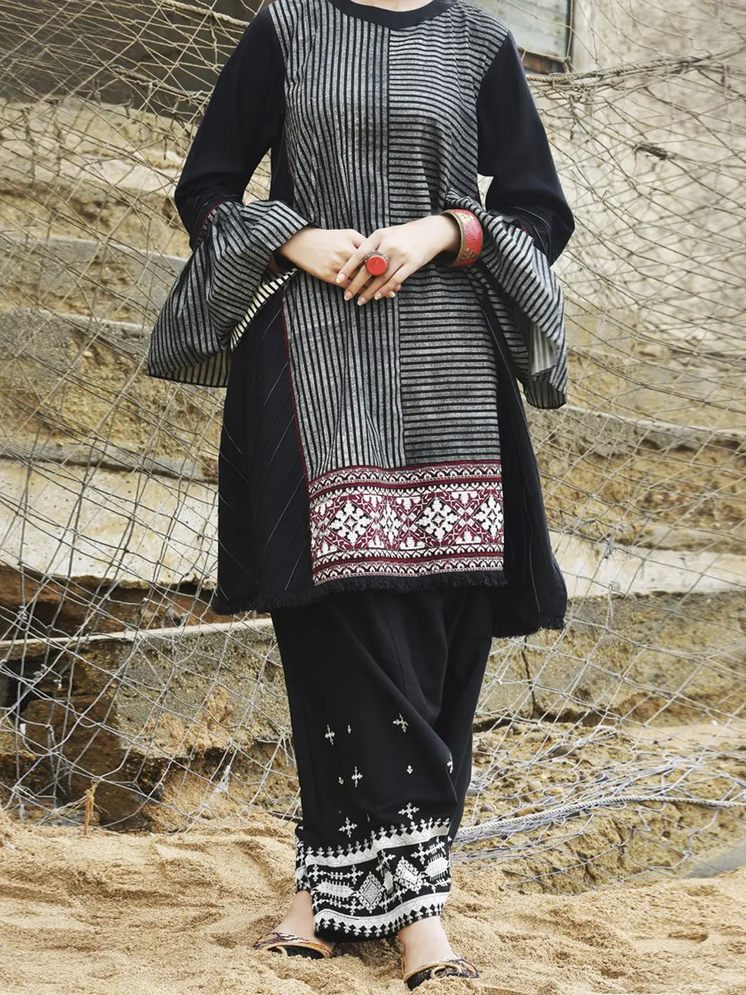 Black Tunic - Lk-610 1