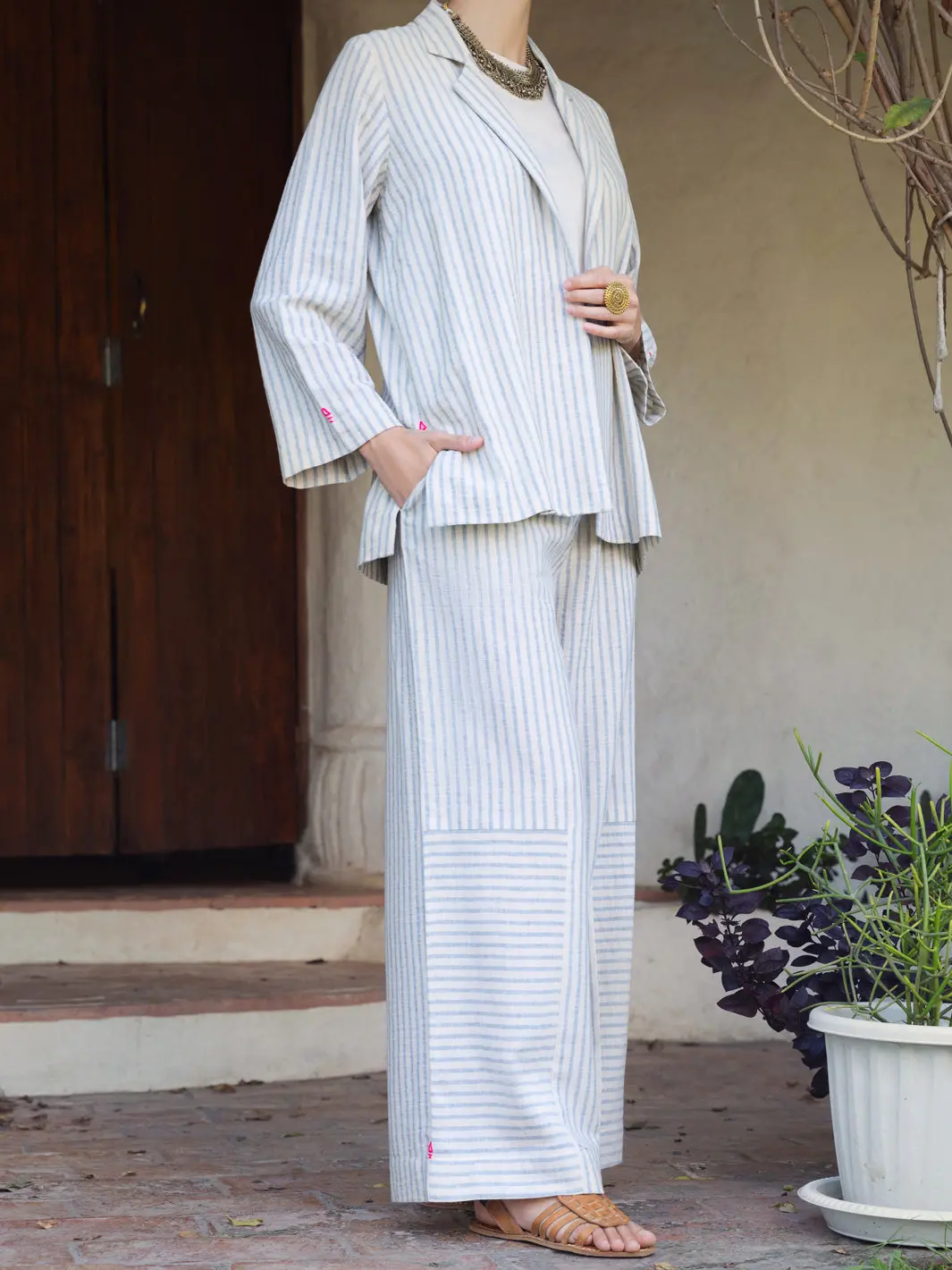 Off White 2Pc Stitched - Alcr-2Ps-Lks-1087 1