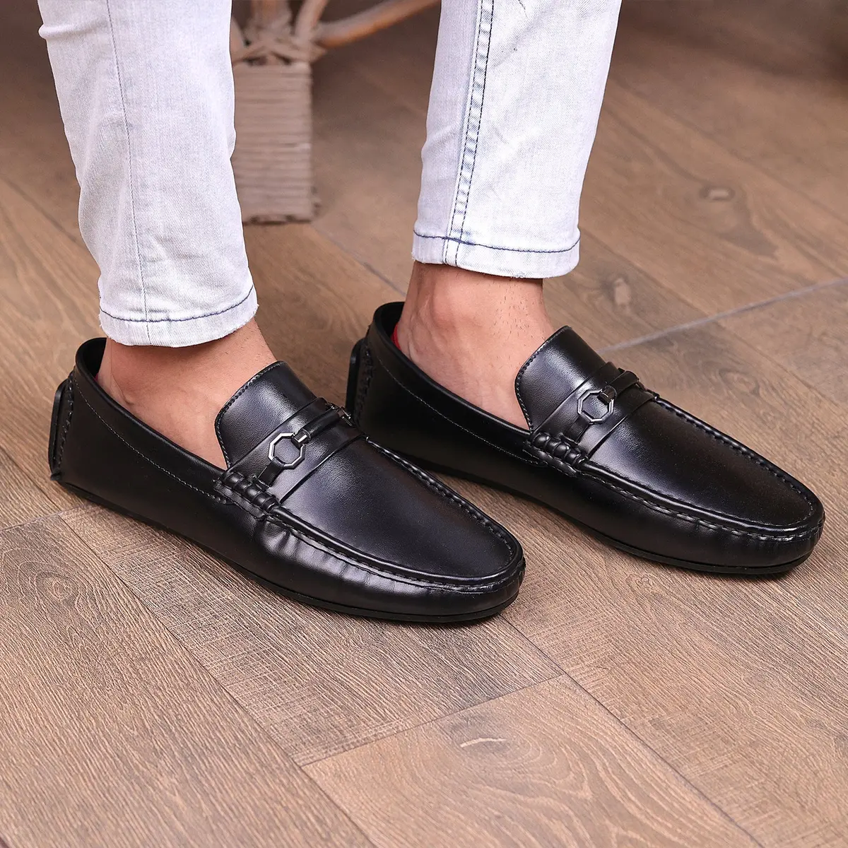 M-Mv-0200511- Moccs 1