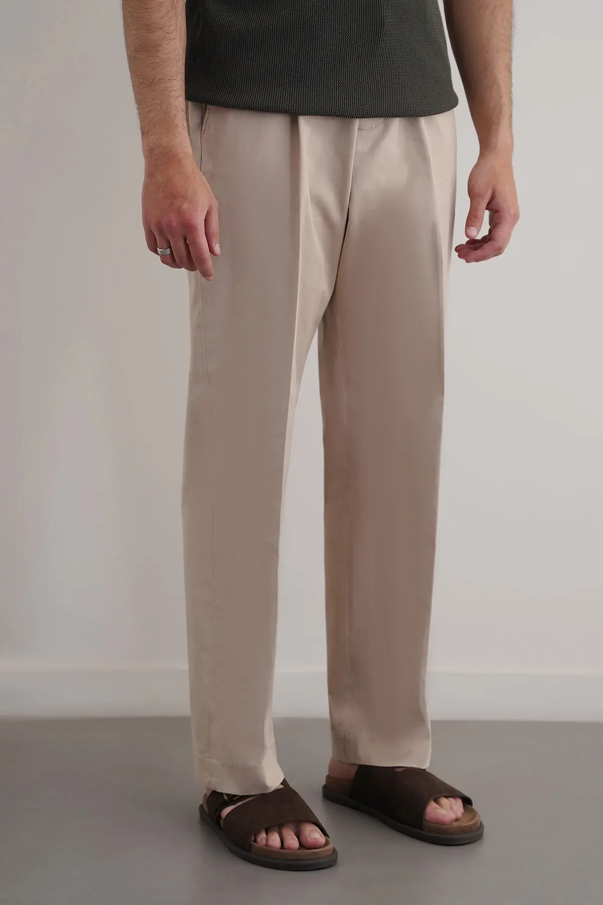 Pleated Cotton Trousers 1