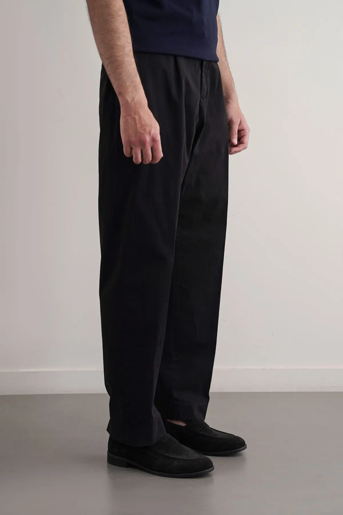 Pleated Cotton Trousers 1