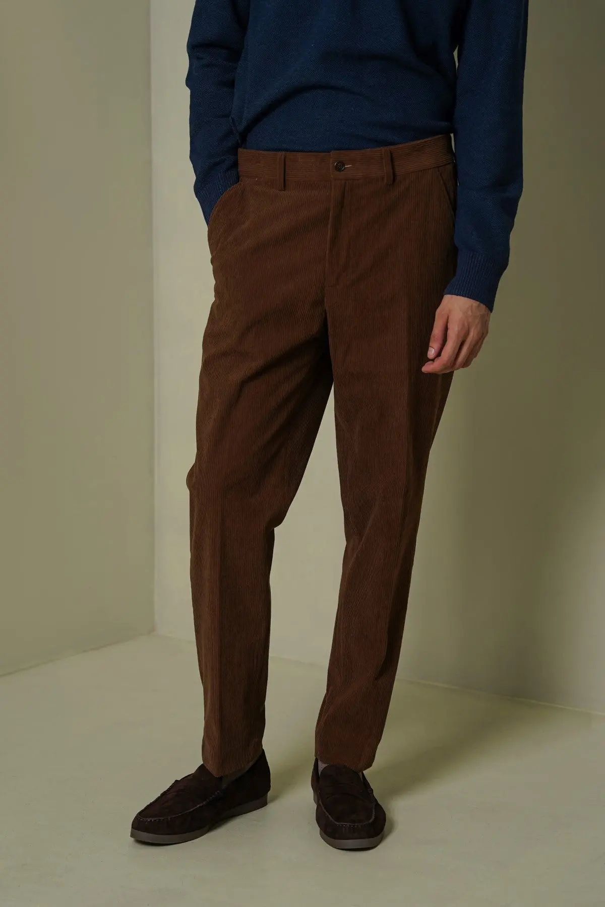 Slimfit Corduroy Pants 1
