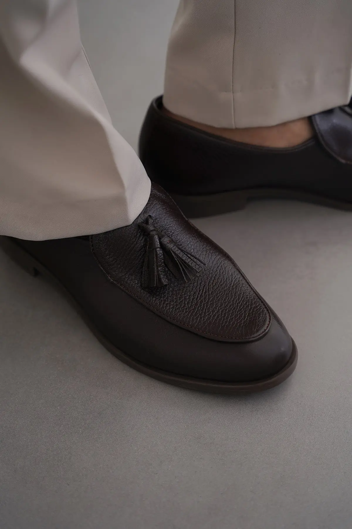 Grained Leather Tassel Loafers 3