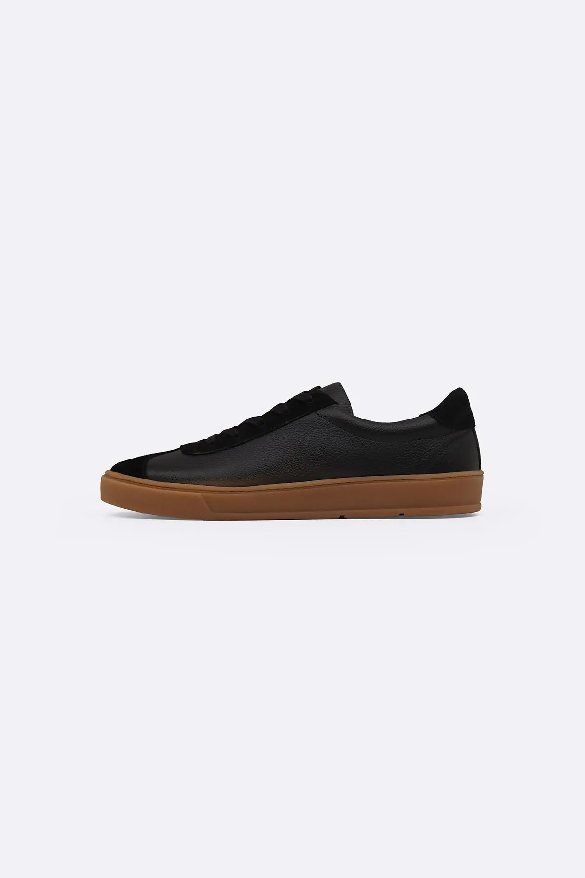 Low-Top Leather Sneakers 1