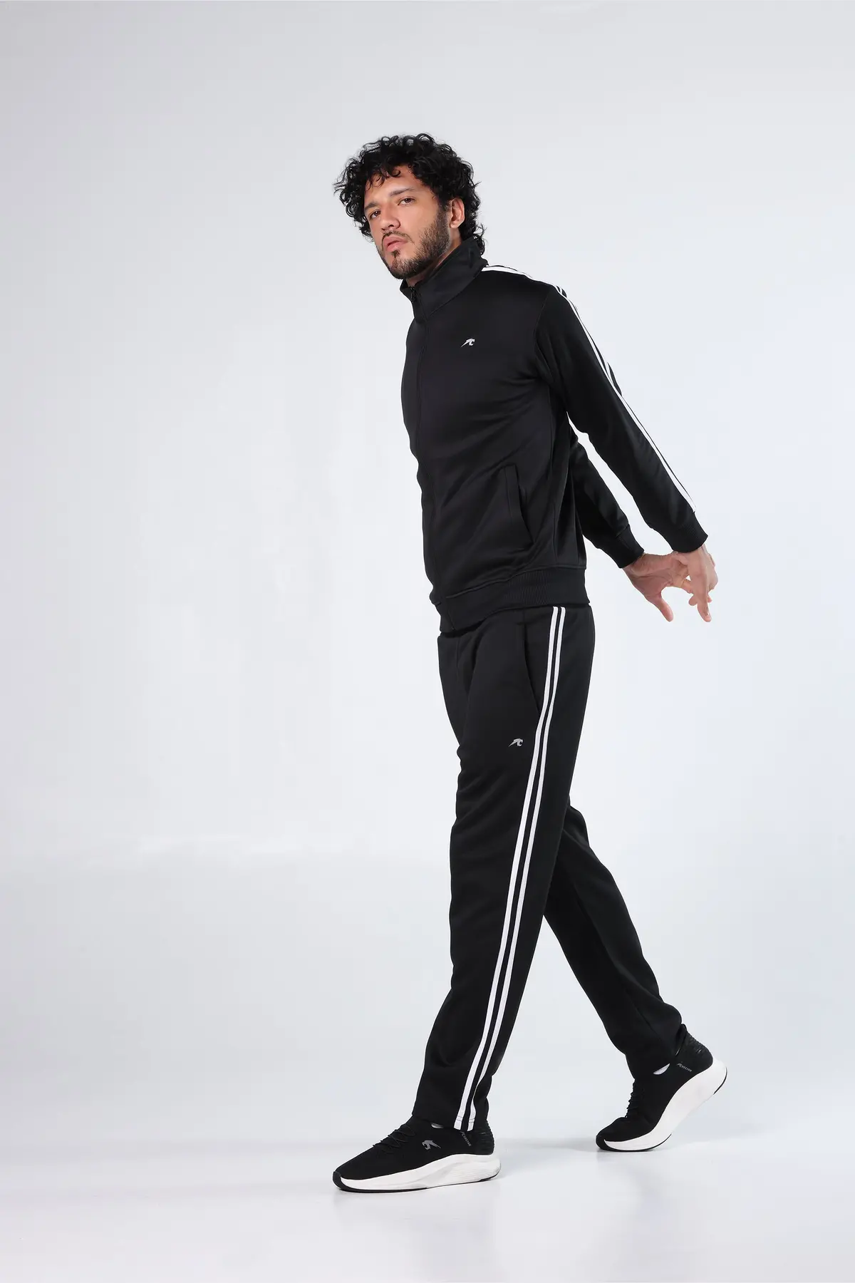 Activewear Tapered Pants 1