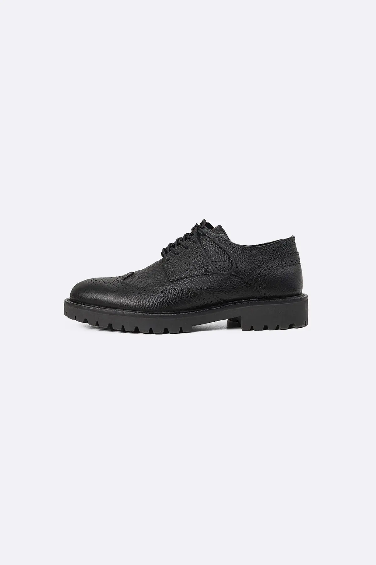 Low-Top Leather Brogues 1