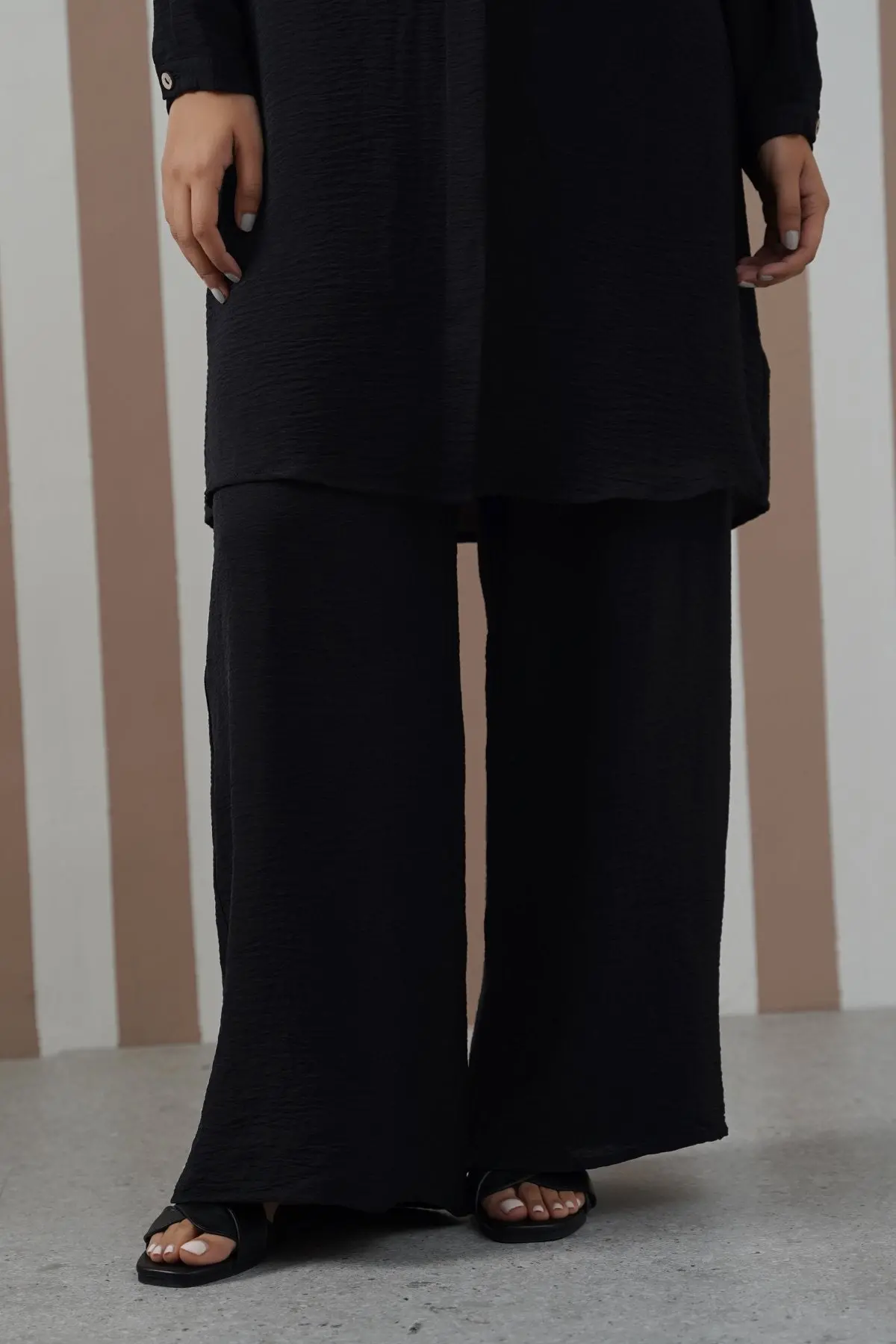 Slinky Wide Leg Pants 1