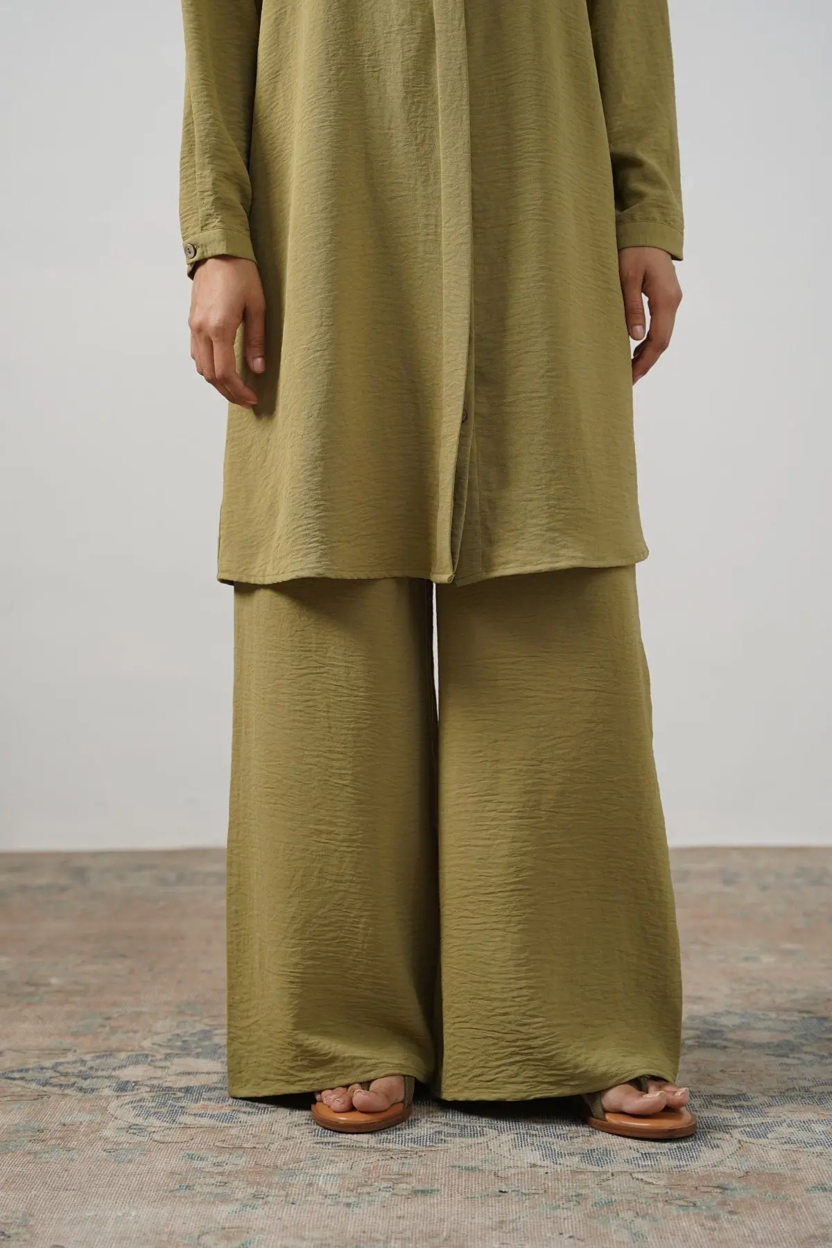 Slinky Wide Leg Pants 1