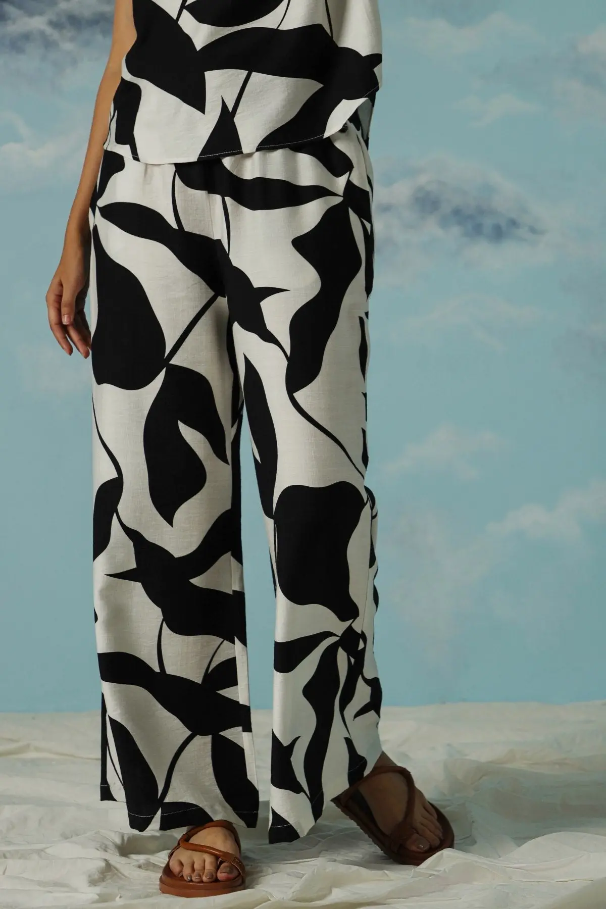 Black Lily Pants 1