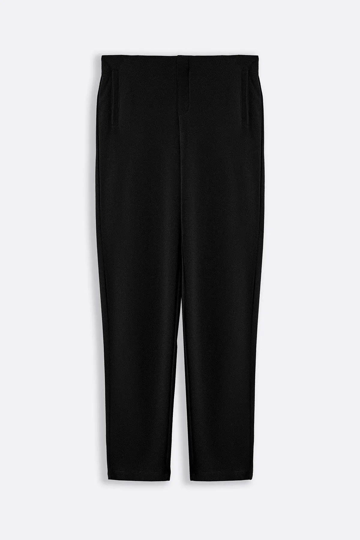 Stretchy Tapered Pants 1