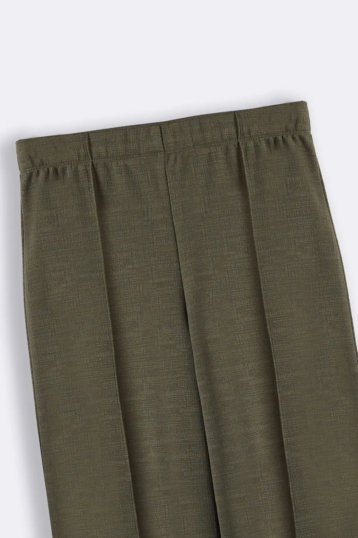 Stretchy Pants With Pleat 5