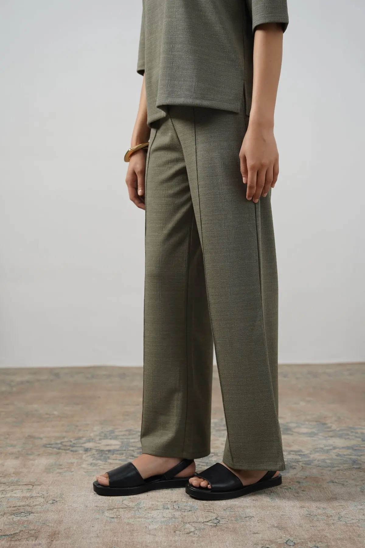 Stretchy Pants With Pleat 4