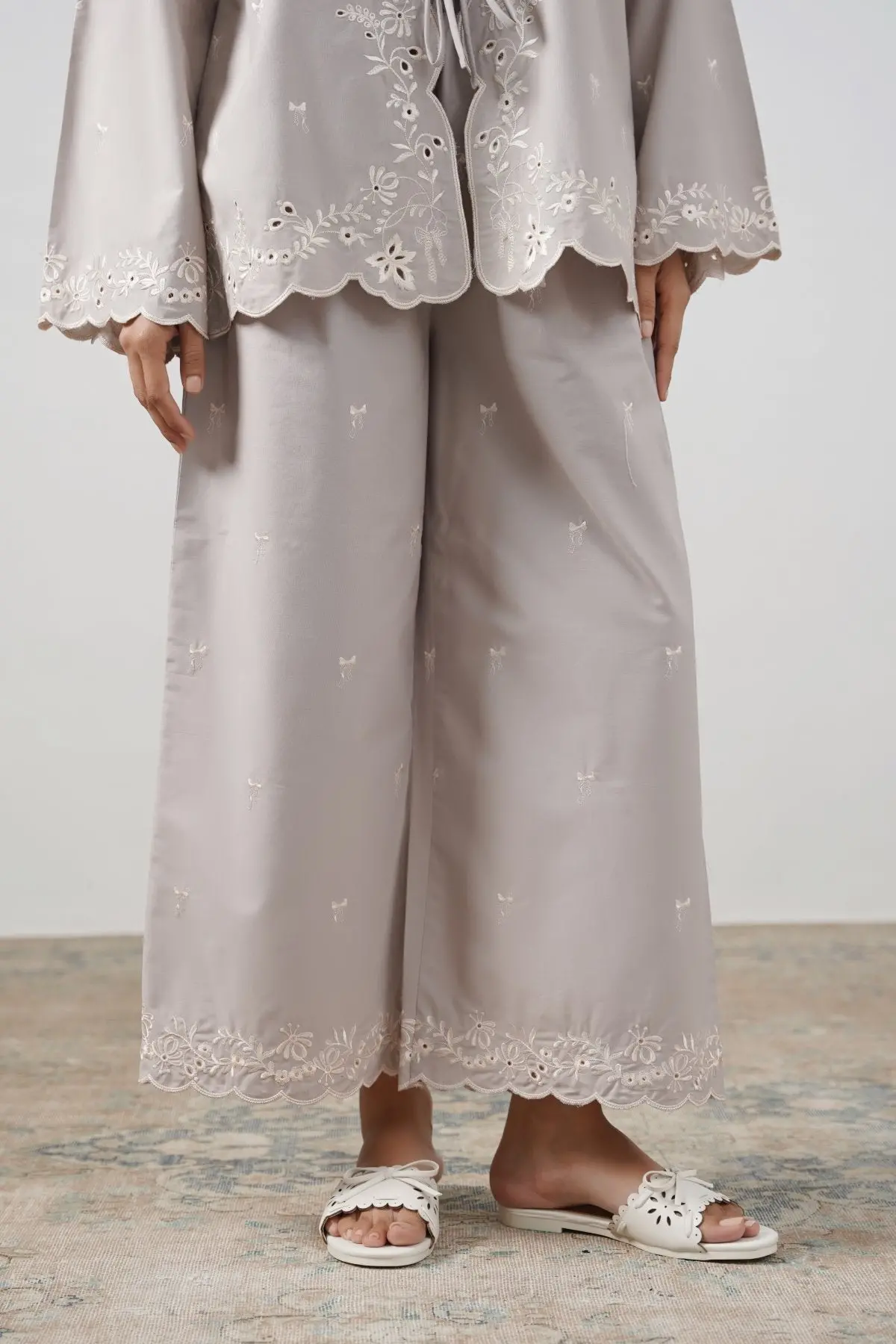 Paradise Embroidered Pants 1