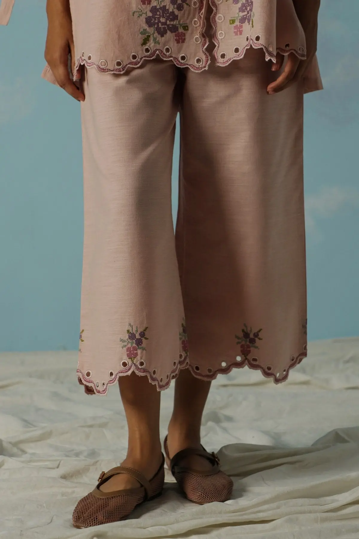 Needlepoint Berries Culottes 1