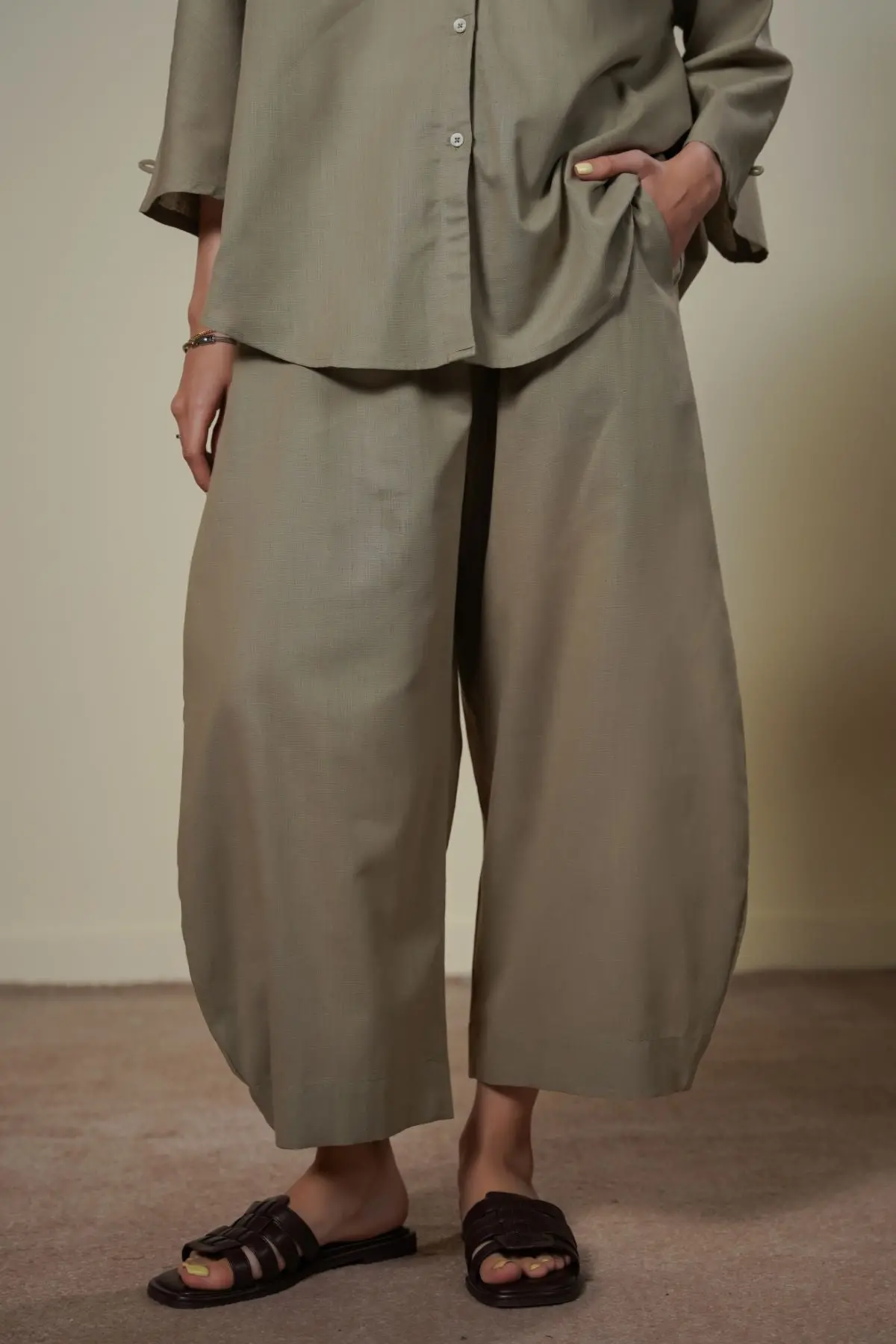 Ankle Balloon Pants 1