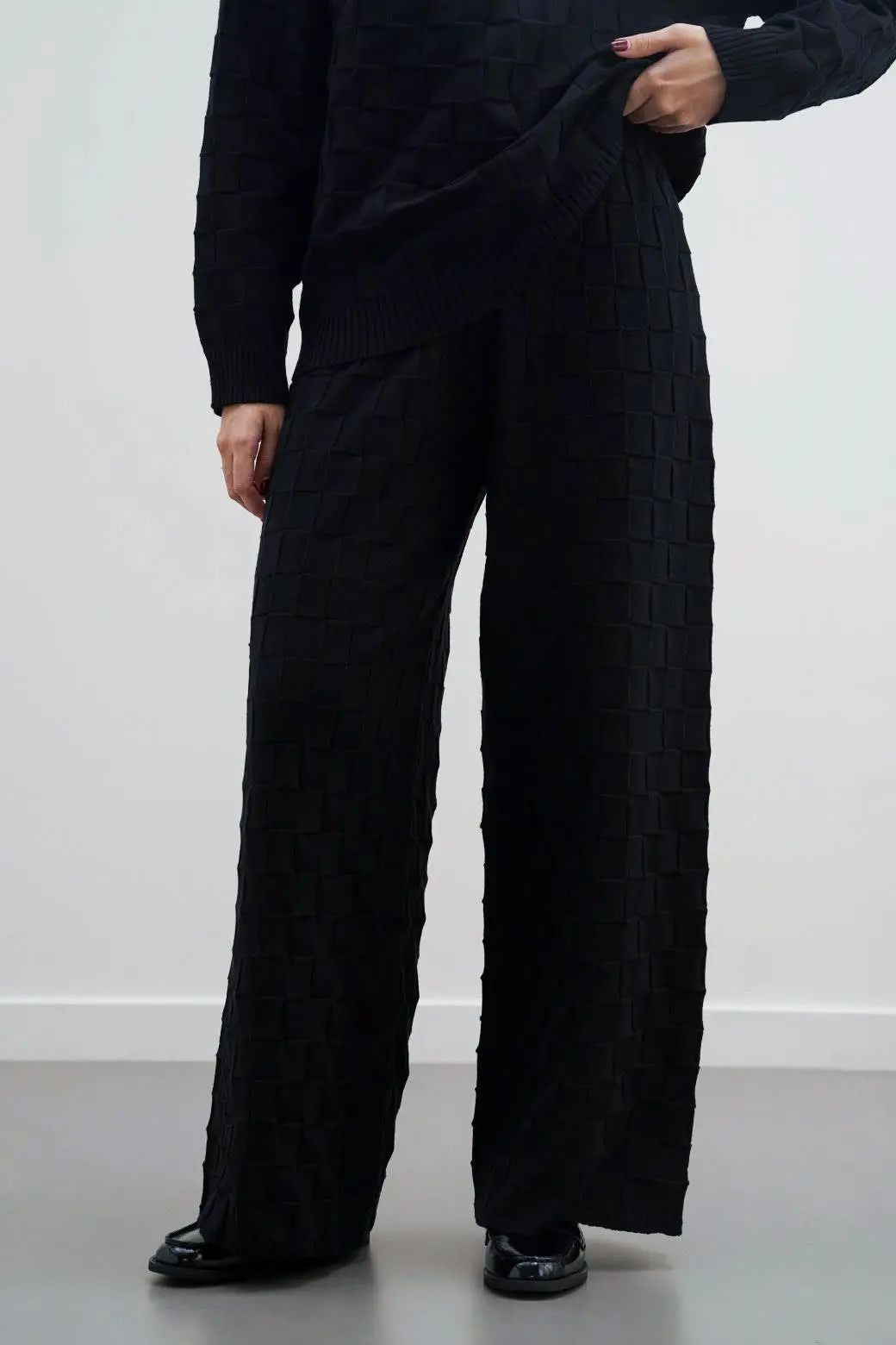 Checkered Knit Pants 1