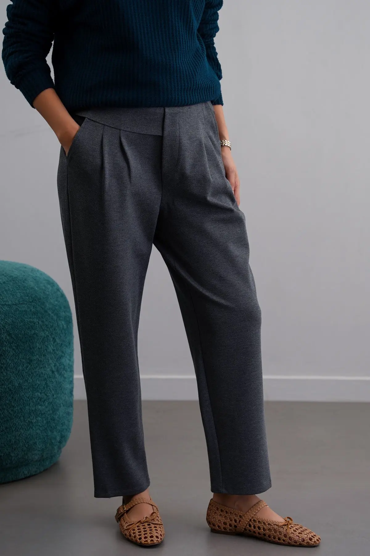Stretchy Pleated Trousers 1
