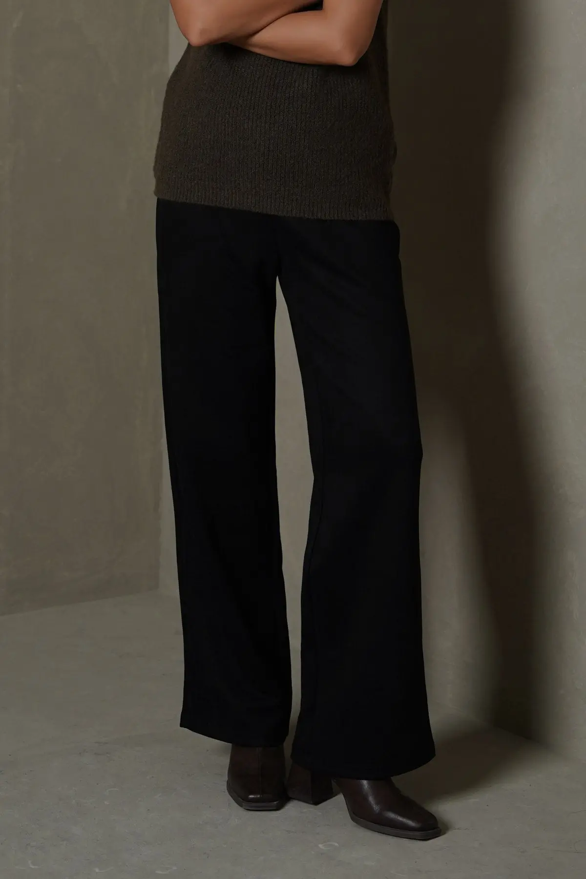 Suede Easy Pants 1