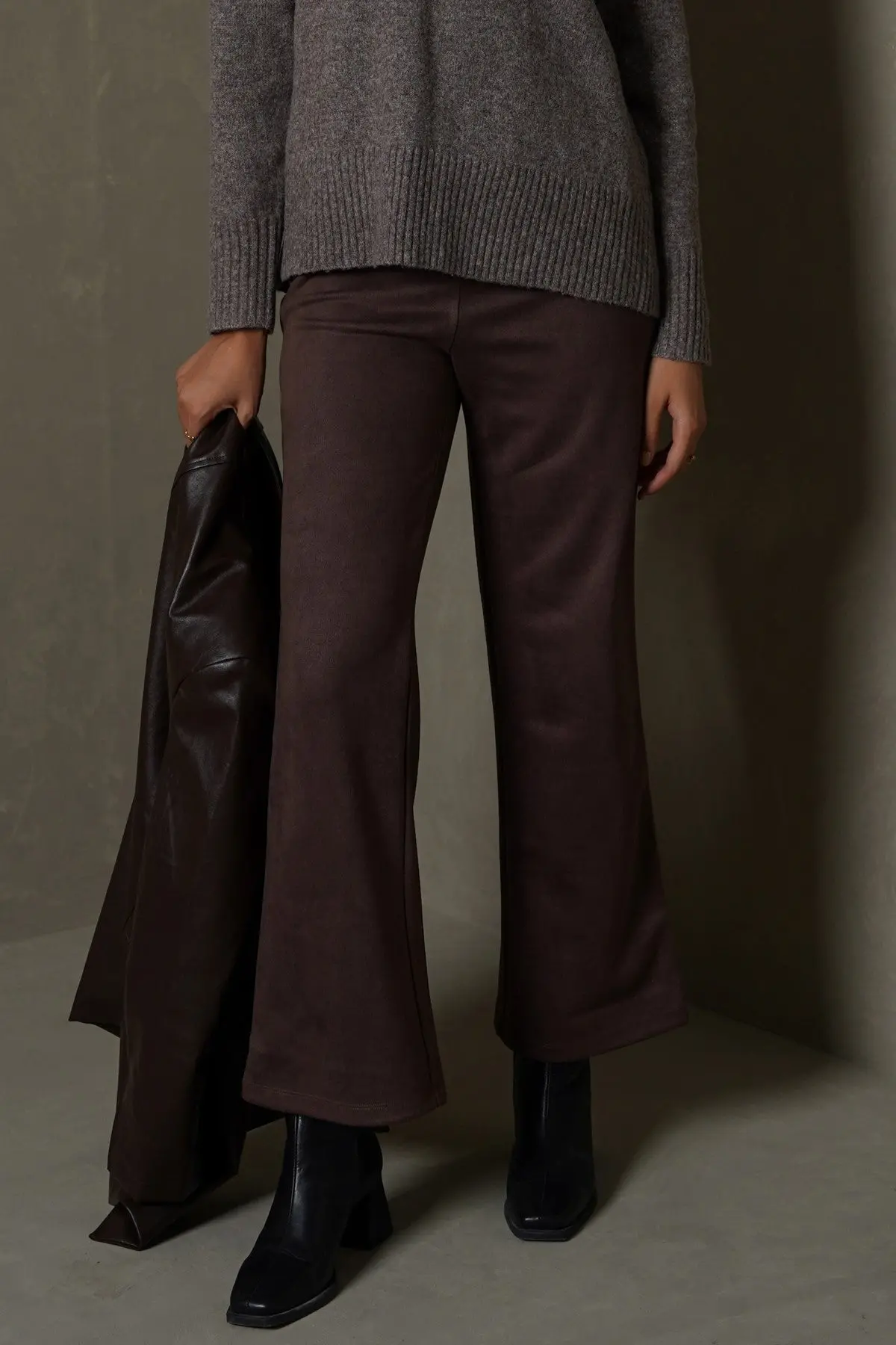 Suede Easy Pants 1