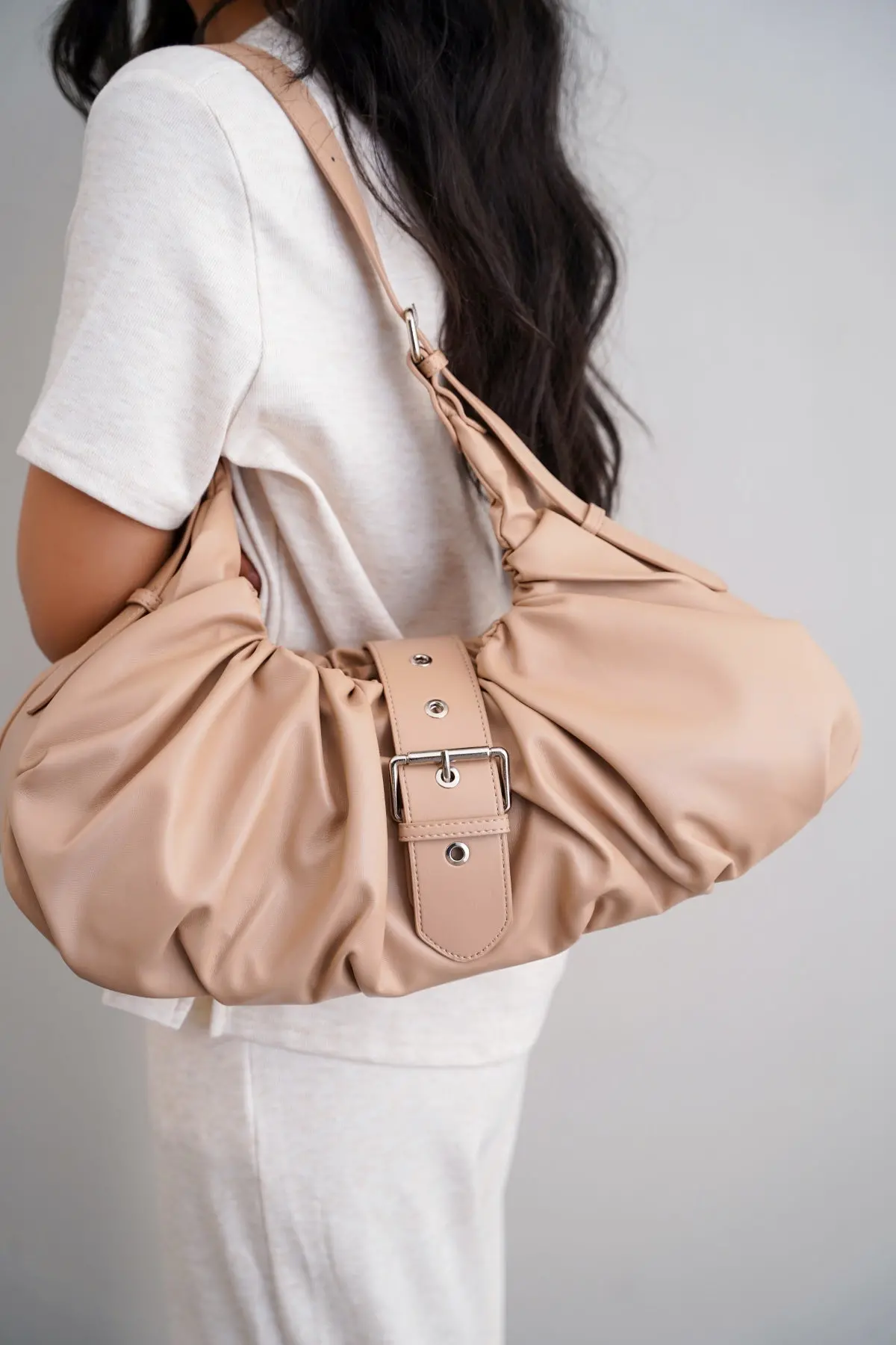 Croissant Shoulder Bag 1