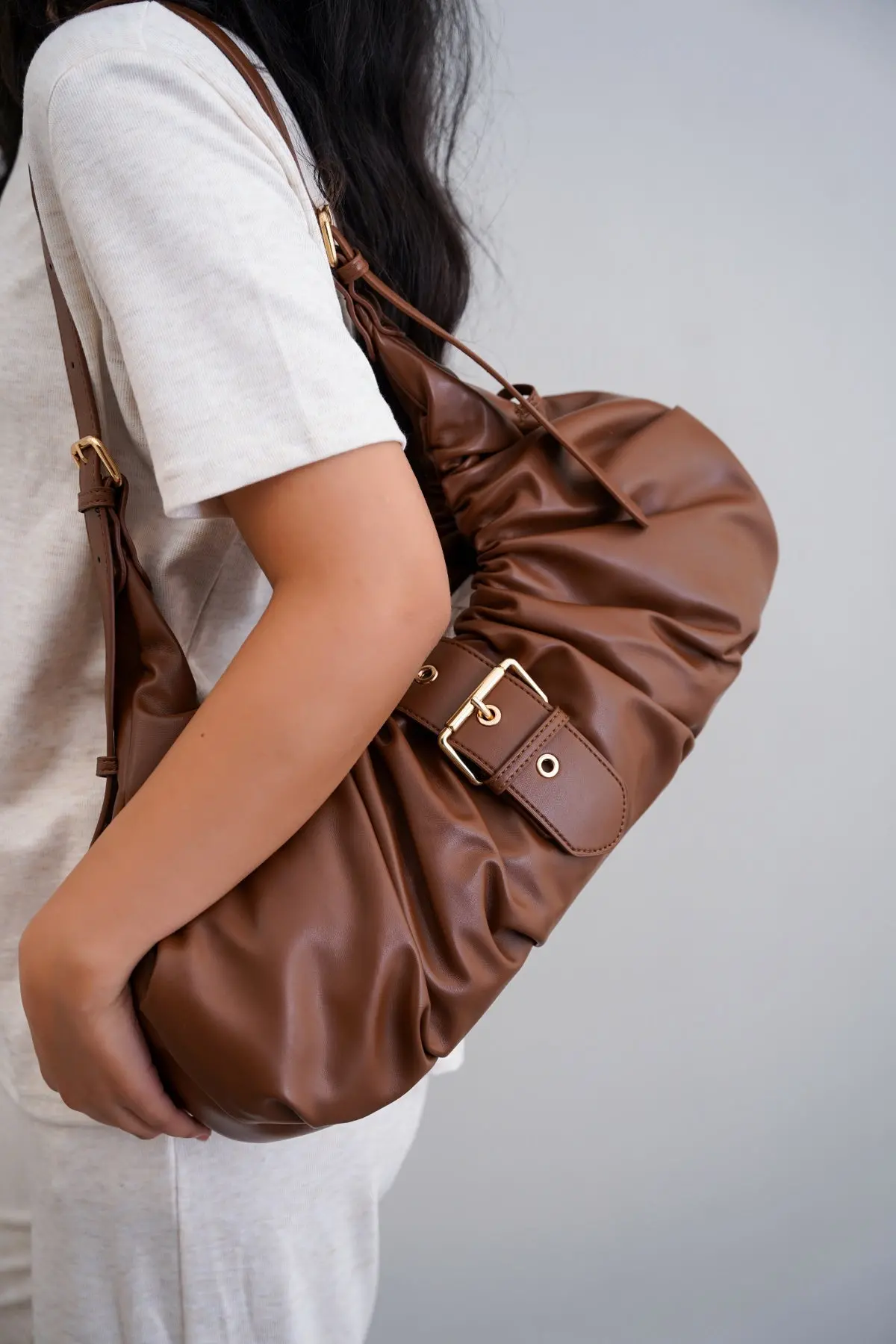 Croissant Shoulder Bag 1