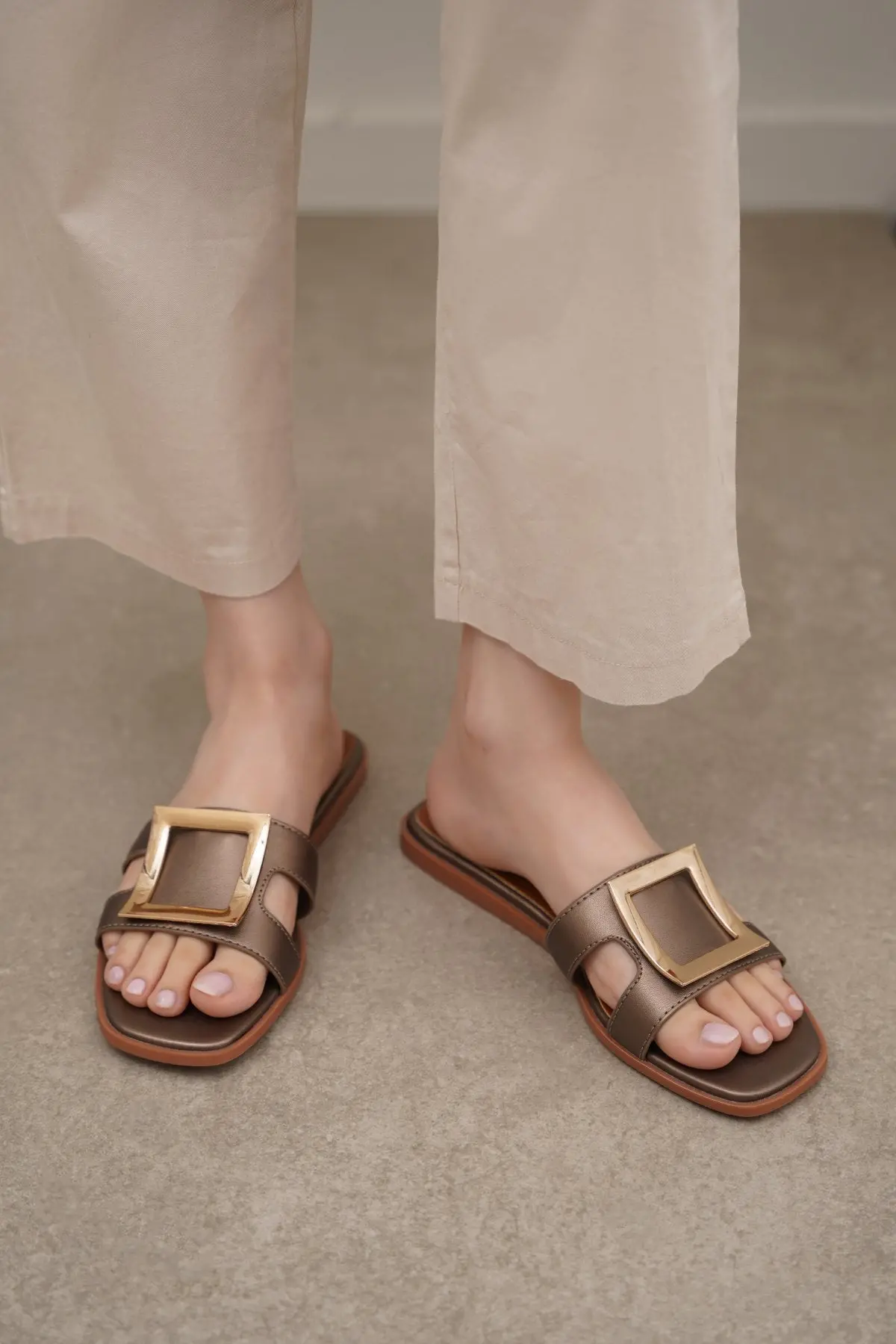 Square Buckled Slides 1
