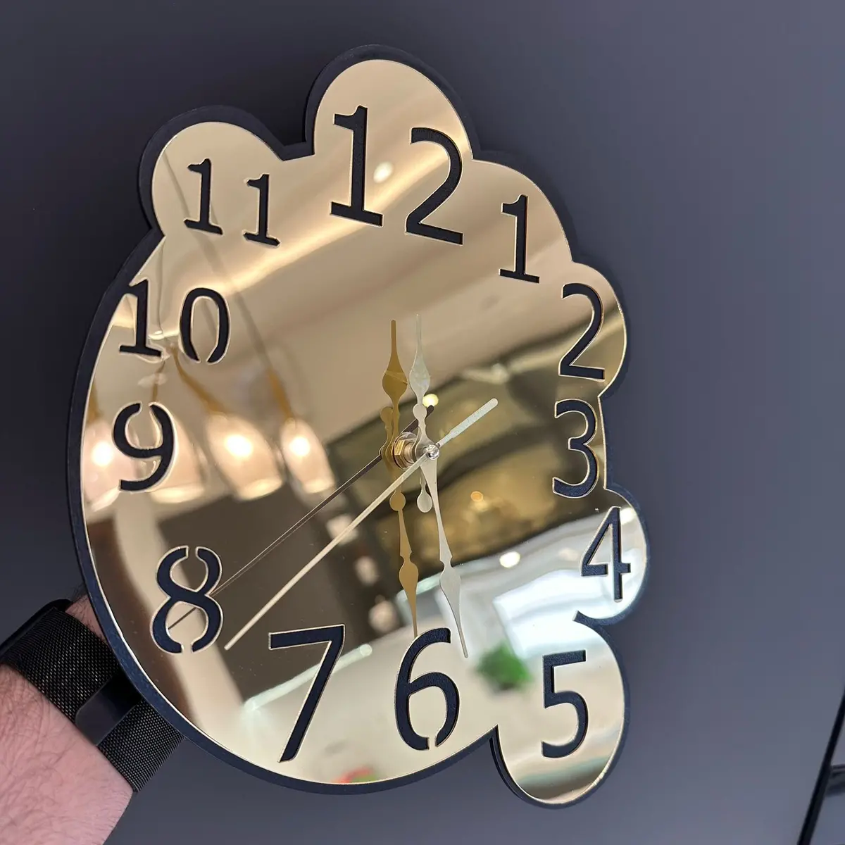 Funky Style Luxury Wall Clock For Office And Bed Room 1