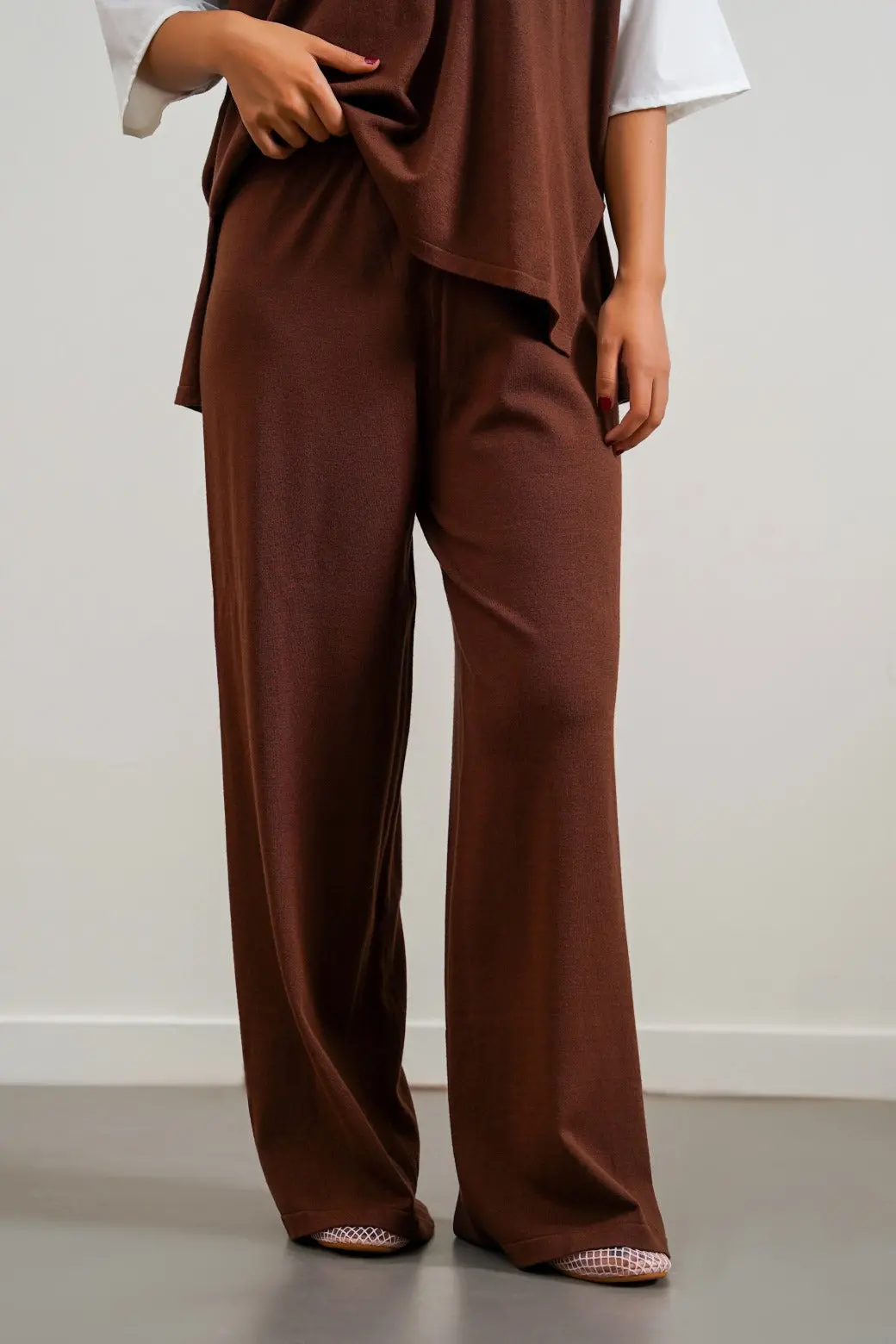 Soft-Knit Straight Trousers 1