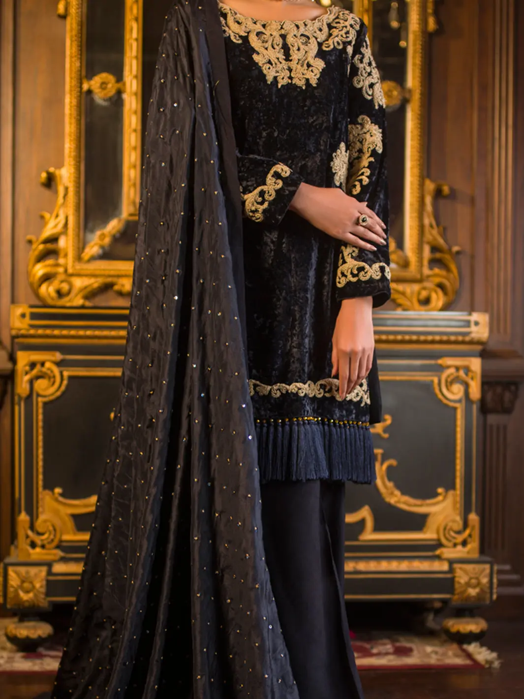 Black Velvet 3 Piece Formal Suit - Ls-234 1