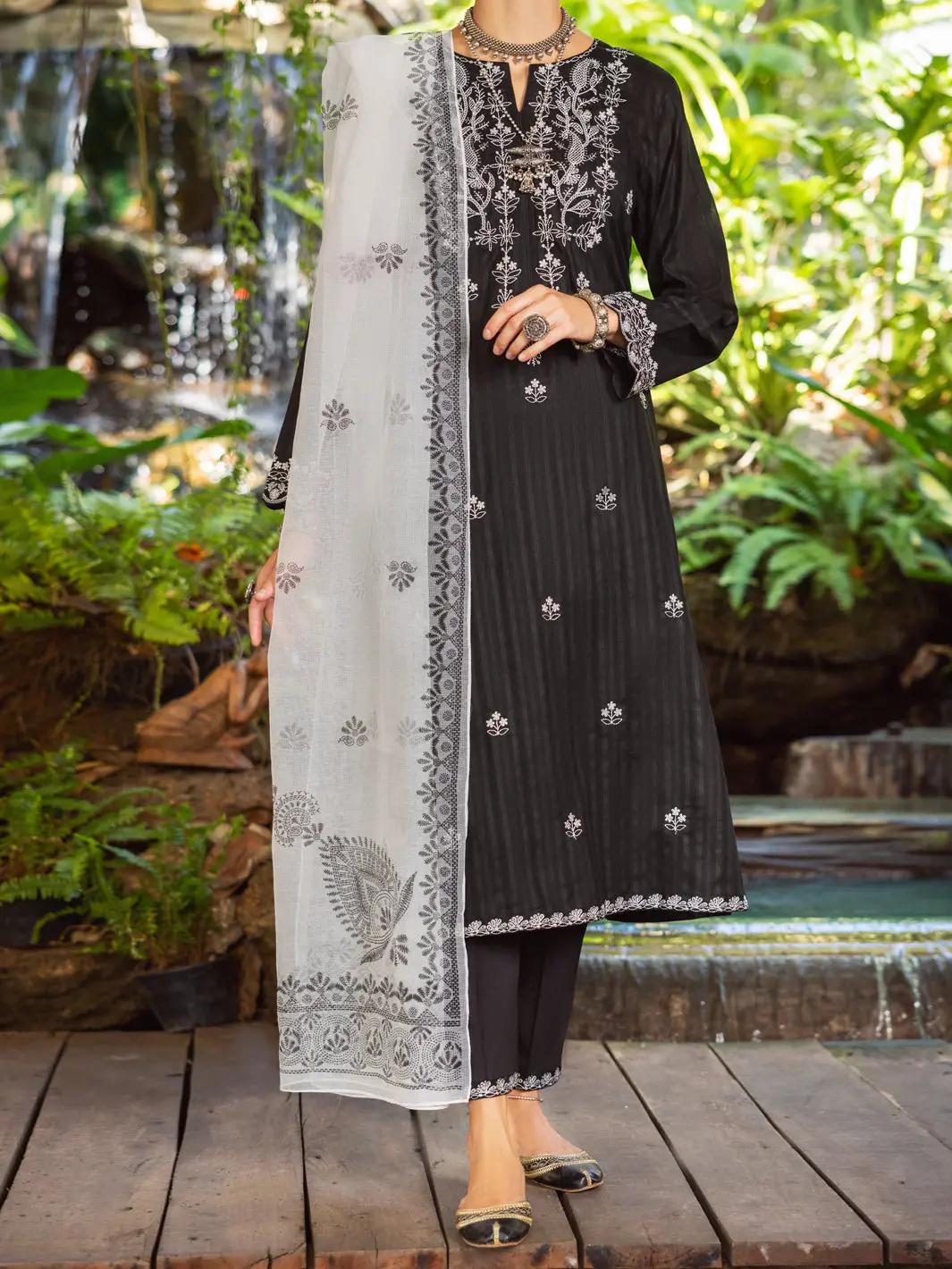 Black Jacquard 3Pc Stitched - Alp-3Ps-1764 1