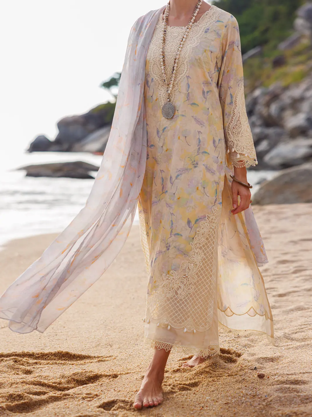 Cream Lawn 3Pc Unstitched - Alp-3Ps-1812 1