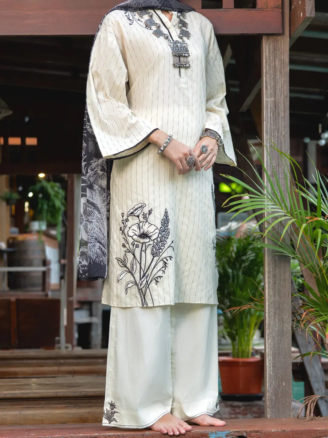 Off White Dobby 2Pc Stitched - Alp-2Ps-Lks-1832 1