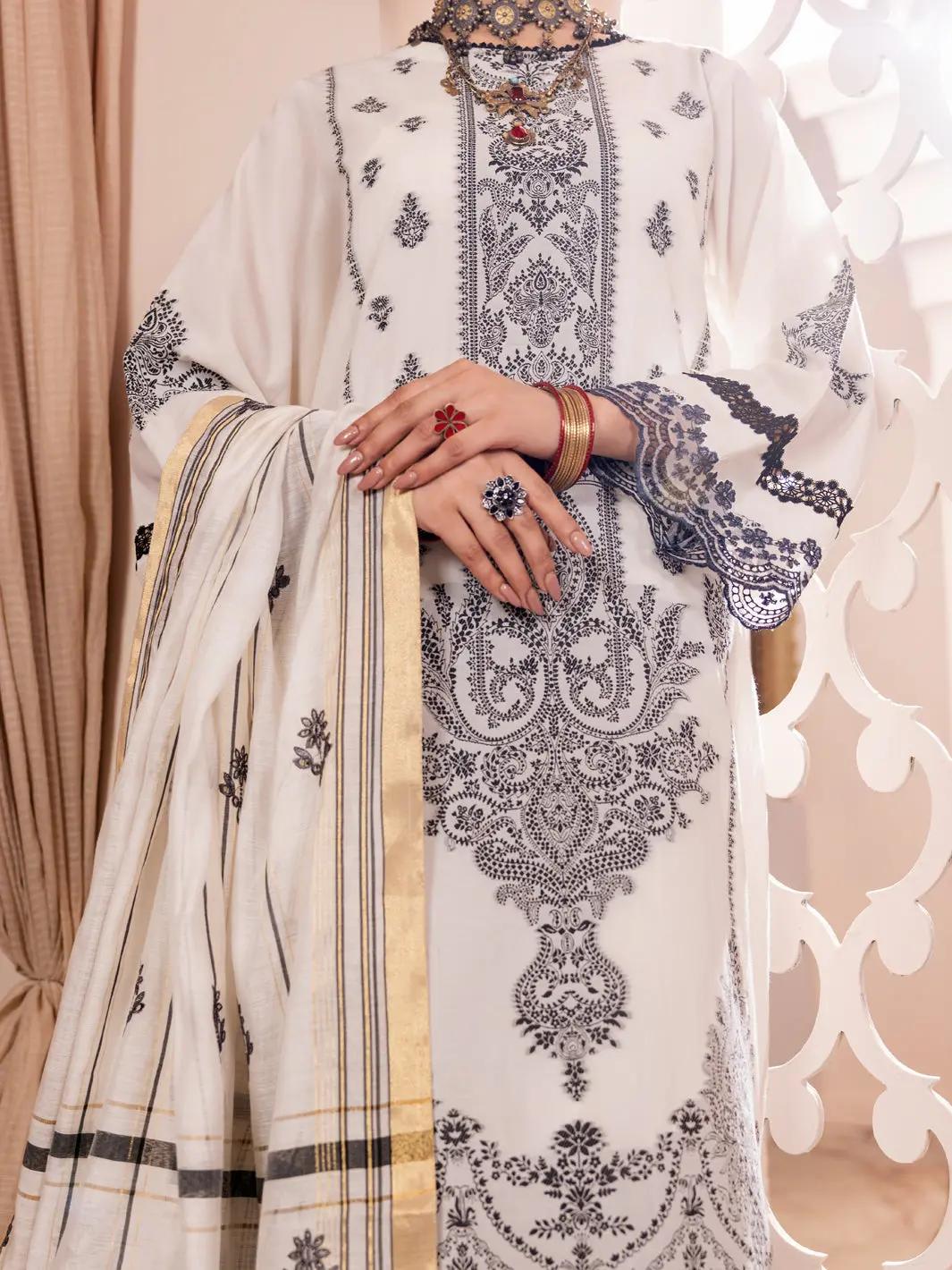 Off White Jacquard 3Pc Stitched - Alp-3Ps-1906 1