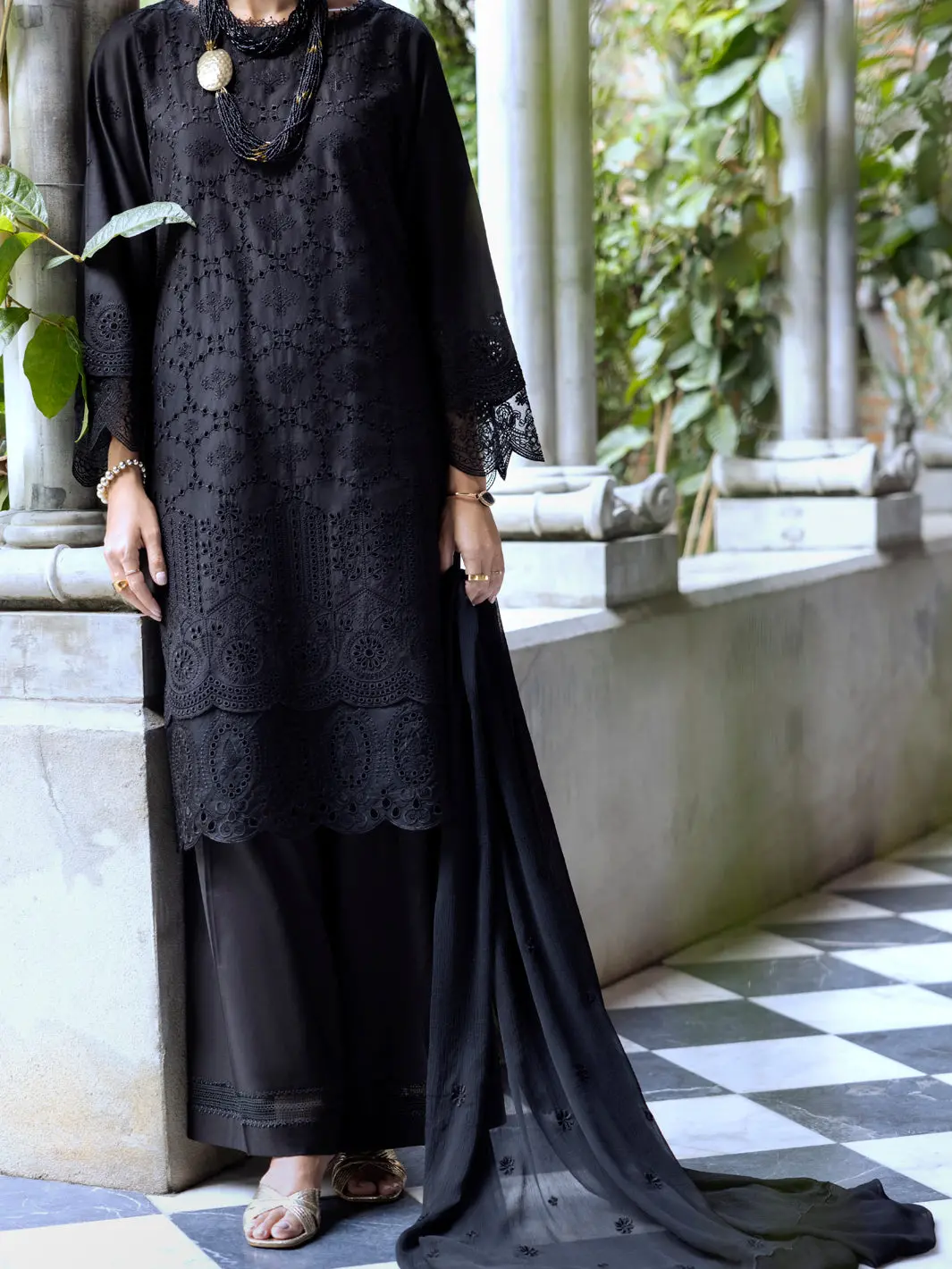Black Schiffli Lawn 3Pc Unstitched - Alp-3Ps-2111 1