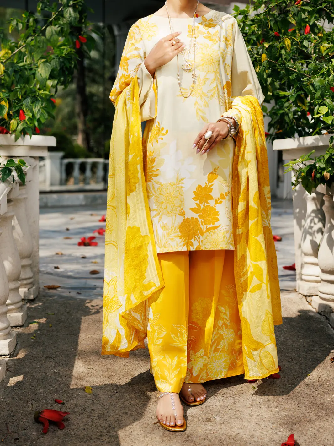 Lemon Lawn 3Pc Stitched - Alp-3Ps-2124 1