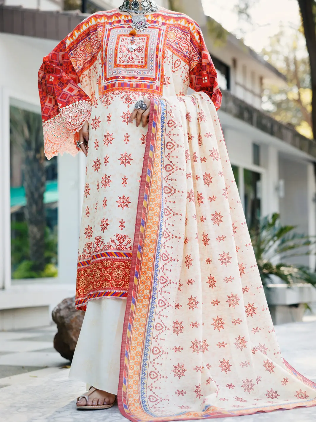 Cream Lawn 3Pc Stitched - Alp-3Ps-2138 1