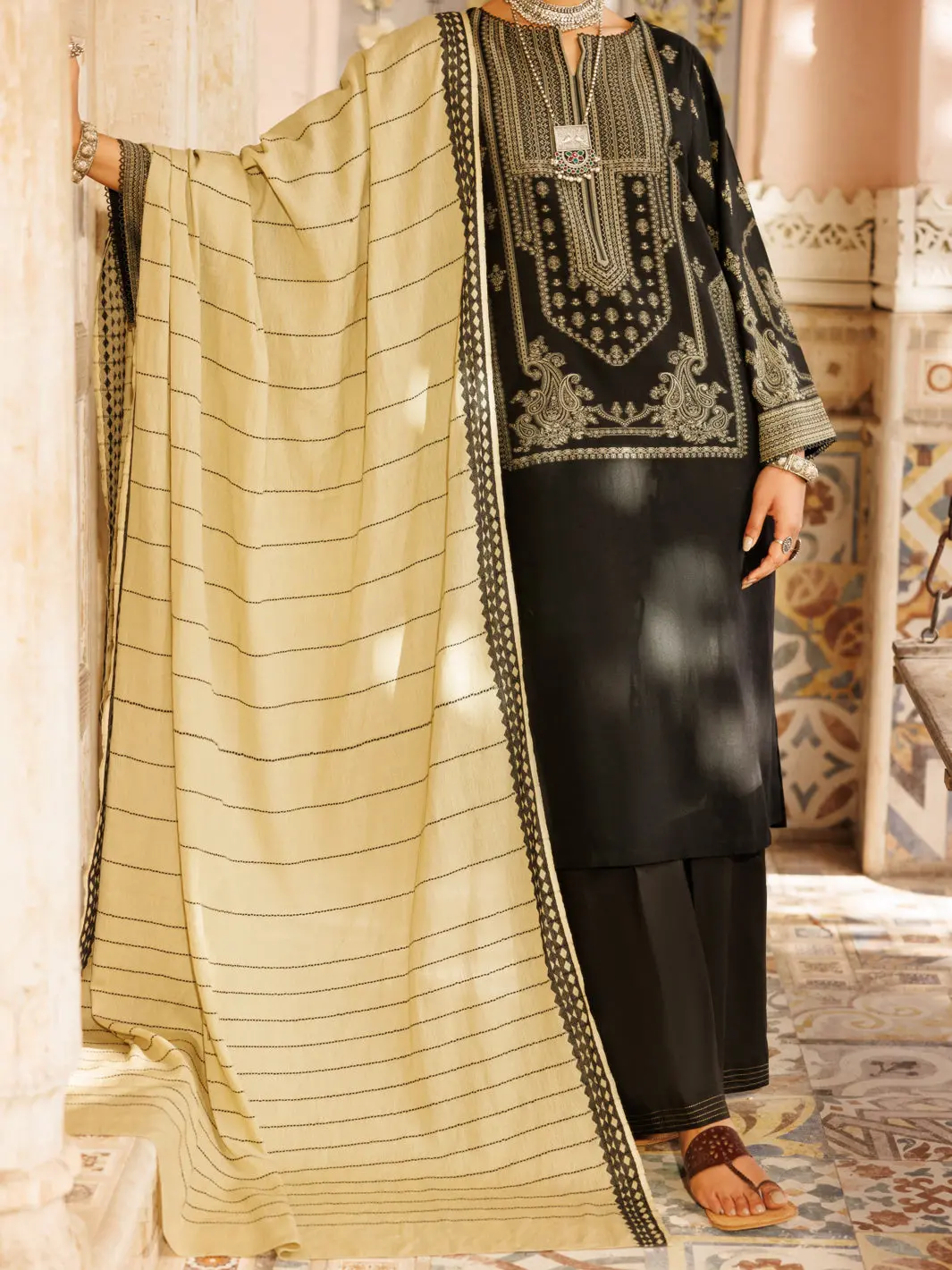 Black Jacquard 3Pc Stitched - Alp-3Ps-2178 1