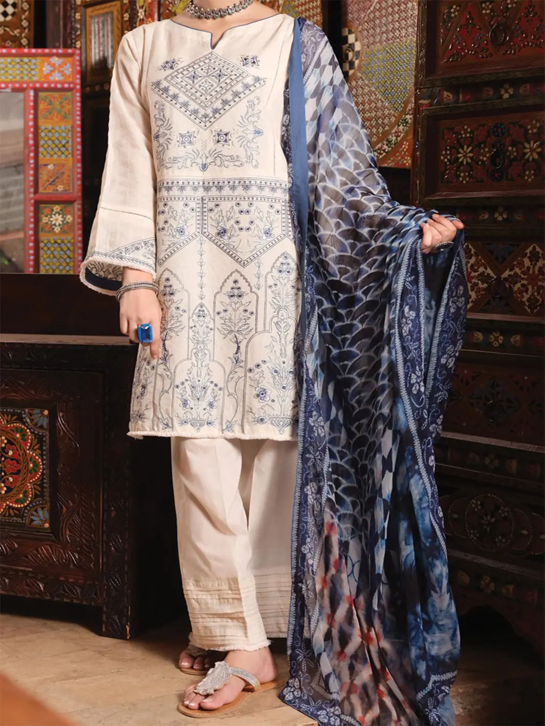 White Lawn 3Pc Unstitched - Alp-738 1